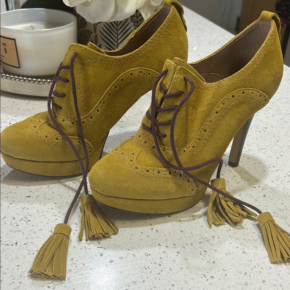 Elegant Mustard Lace-Up Heels